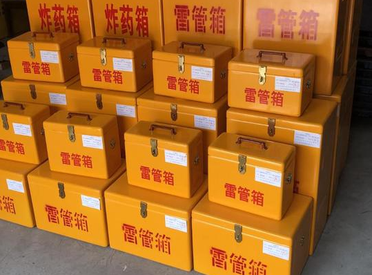 西青玻璃钢雷管箱的使用寿命一般是多少？